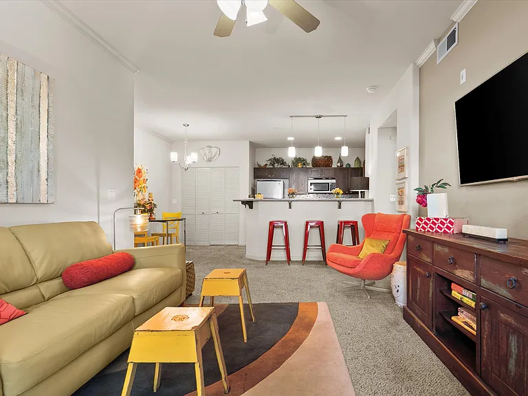 The View Apartments — Photo 61