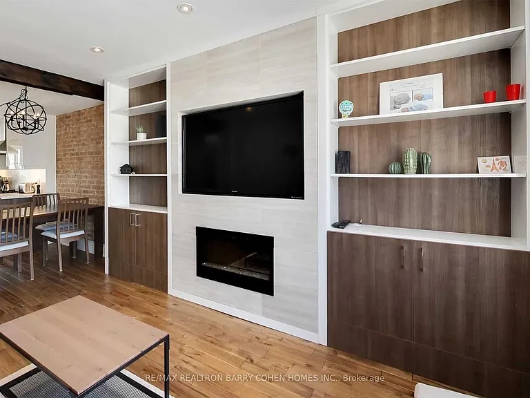 53 Highview Cres #UPPER — Photo 7