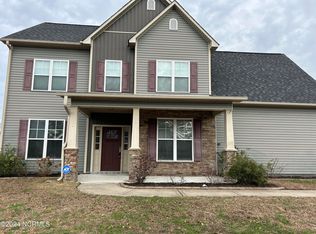 101 Peakwood Ct, Jacksonville, NC 28546