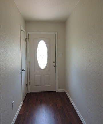 2nd image of 4949 Tracy Dr