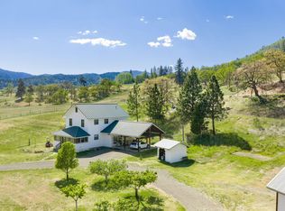 2245 Colestin Rd, Ashland, OR 97520