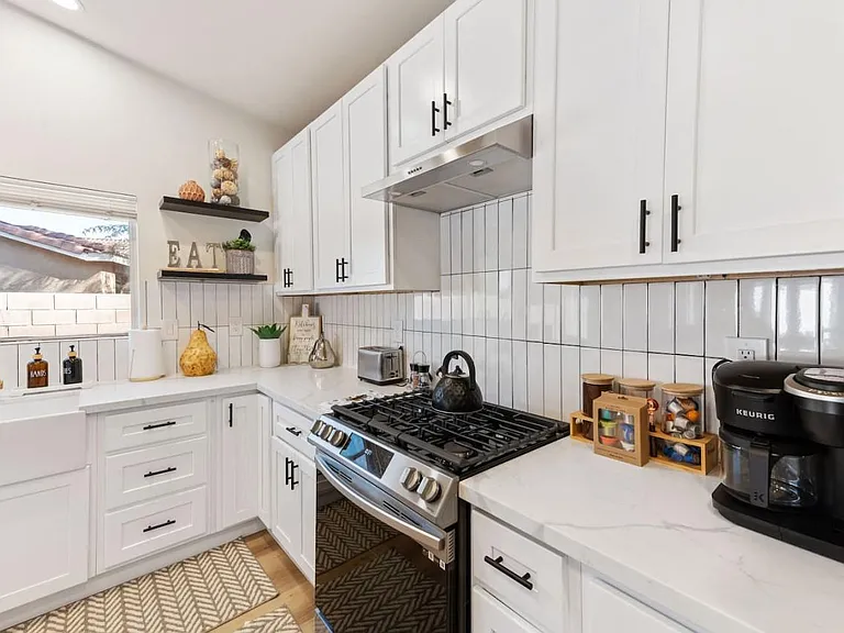47871 Belvedere Way — Photo 32