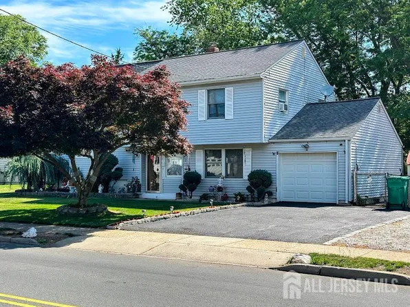 273 Old Post Rd, Edison, NJ 08817
