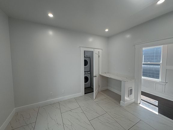 5th image of 1511 Golden Gate Ave APT 4