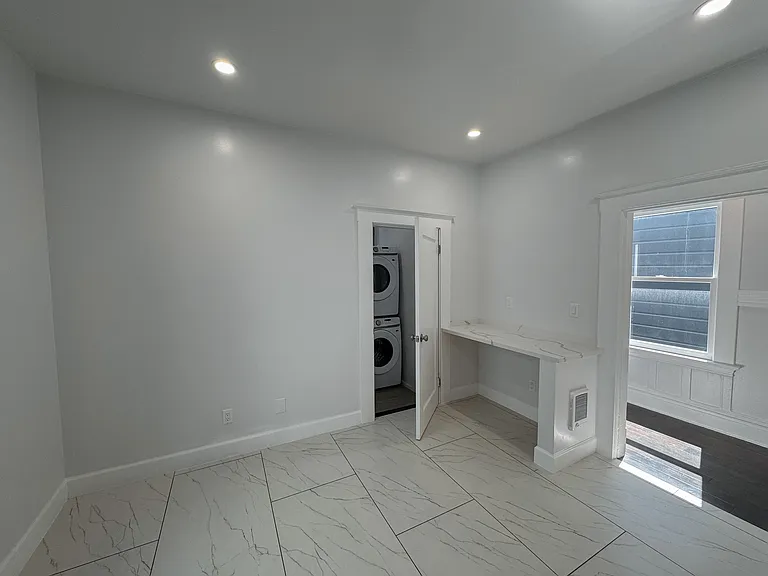 1511 Golden Gate Ave #4 — Photo 5