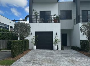 6790 SW 80th St, Miami, FL 33143