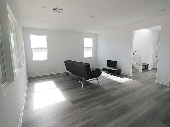 3rd image of 1455 Carol Lee Ln