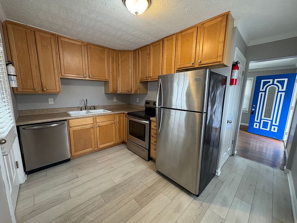 1st image of 819 Orchard Ave