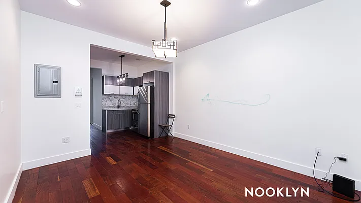 Rented by Nooklyn NYC LLC | media 25