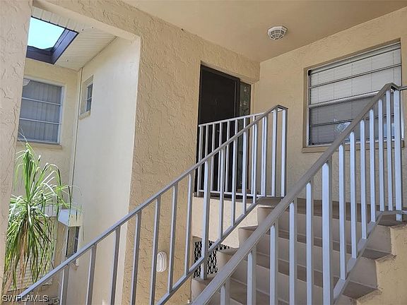 5th image of 3612 SE 12th Ave APT 6