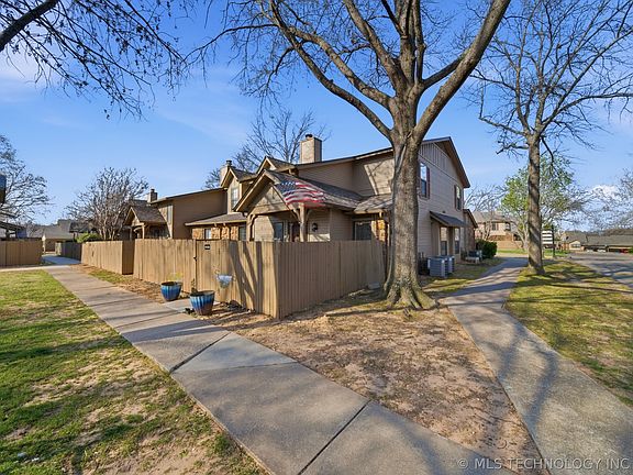 3rd image of 4608 E 93rd Ct #19-D