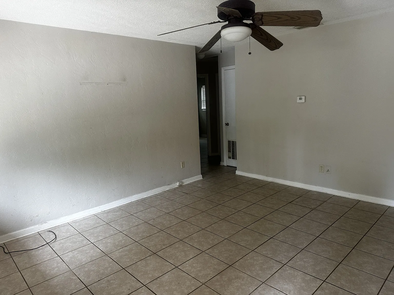 2028 NE 3rd St - 1 — Photo 2