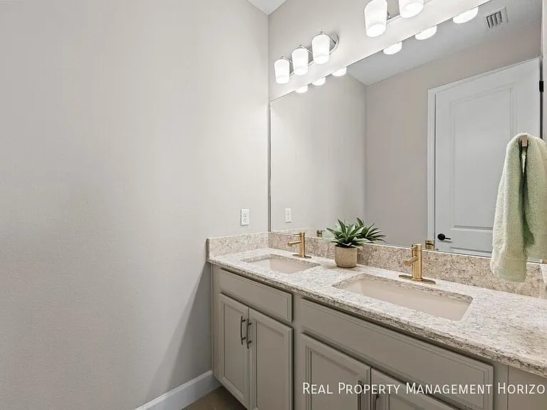4430 Pond Brook Ct — Photo 46