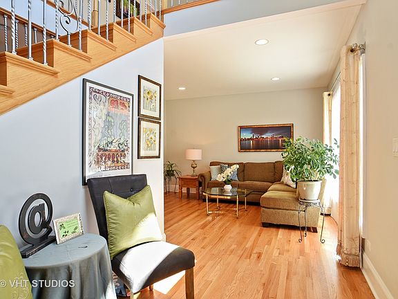 3rd image of 1130 Osterman Ave