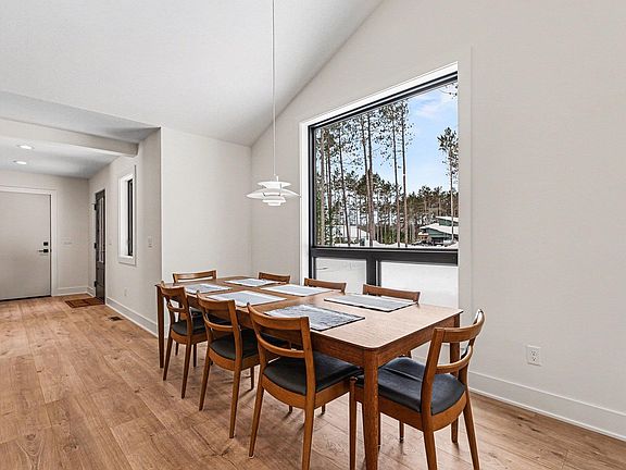 5th image of 11934 S Karnes Rd #2