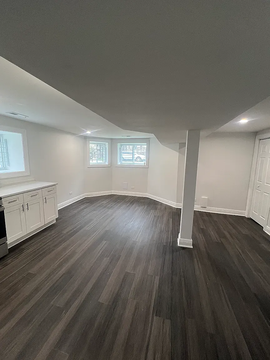 2 bed, 650 sqft, $1,600 — Photo 2