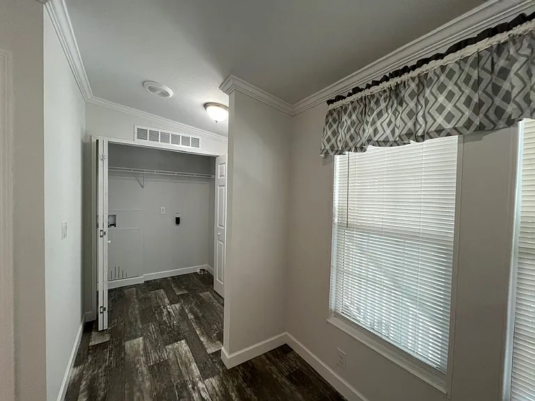328 Eland Dr #328 — Photo 15