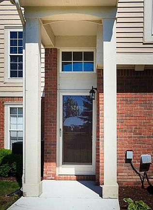 5th image of 52133 Naugatuck Dr
