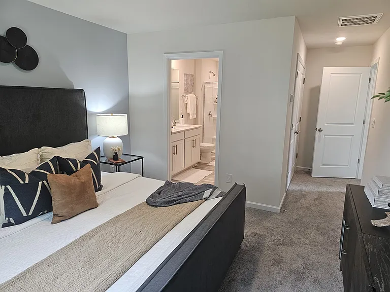 6131 Faron Way — Photo 5