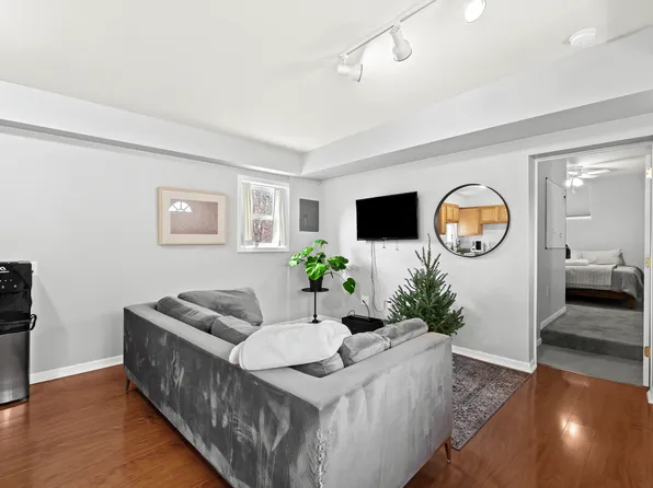 337 Wilcox St, Rochester, MI 48307