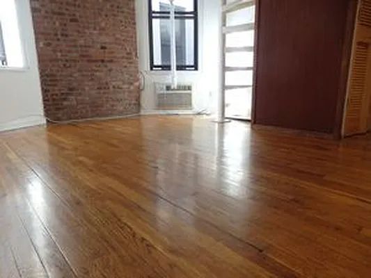 Rented by John O'Kelly Real Estate | media 4