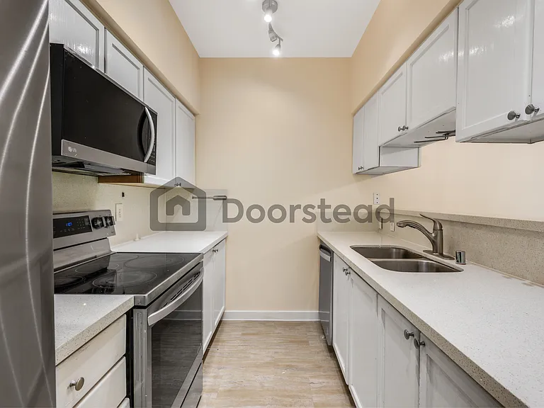 18930 Bothell Everett Hwy #H103 — Photo 8