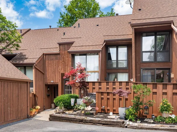 4958 Wintersong Ln, Westerville, OH 43081