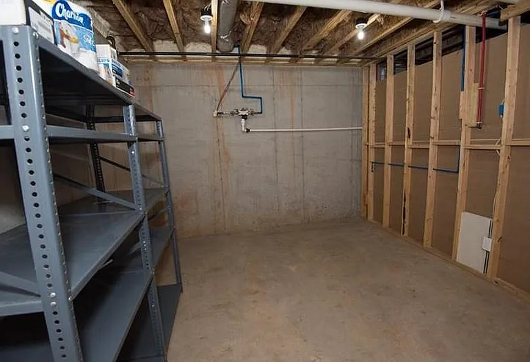 Extra storage, off the garage