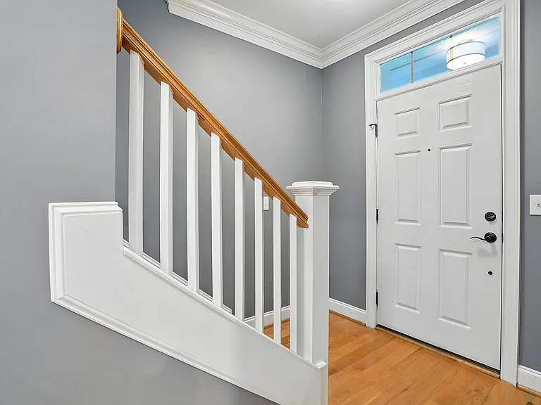 104 W Savannah Ridge Rd — Photo 5
