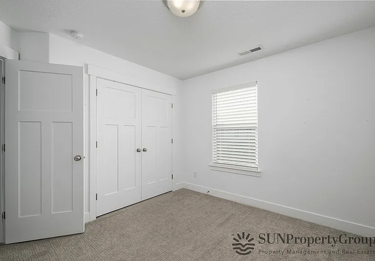 288 W 730 N — Photo 13