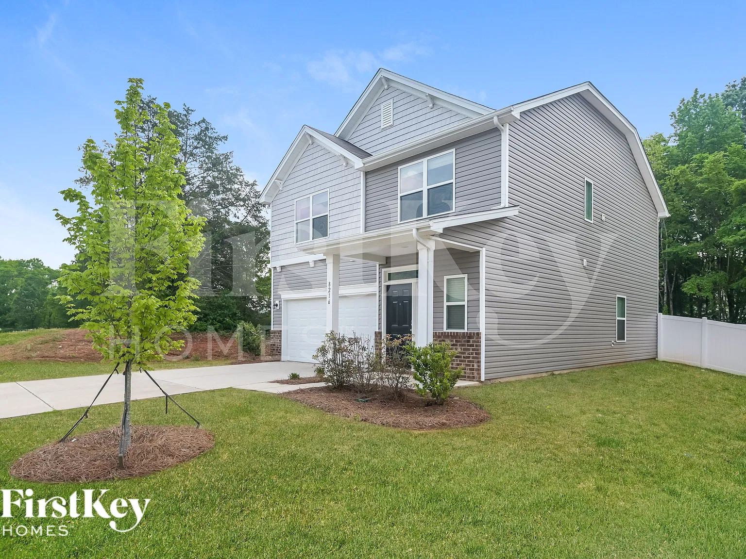 3 bed, 2.5 bath, 1841 sqft, $2,580 — Photo 2