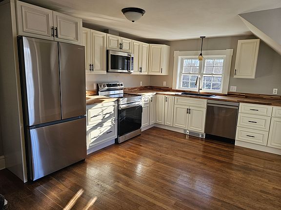 4th image of 24 Providence St #24A