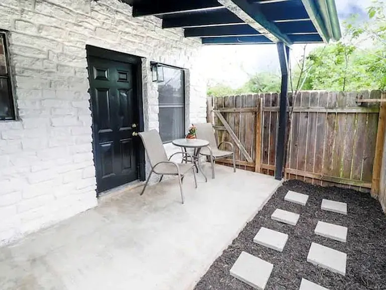 200 Laurel Drive — Photo 12