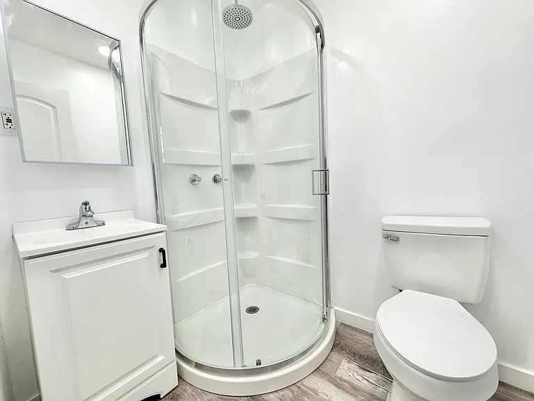 3809 Union Pacific Ave #12 — Photo 6