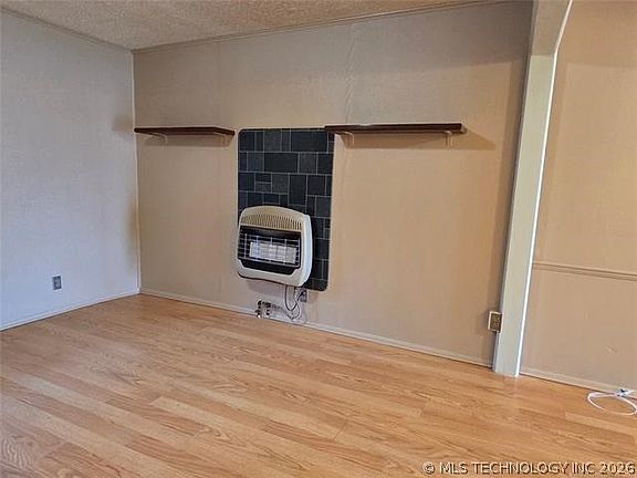 5th image of 1102 N Park Ave