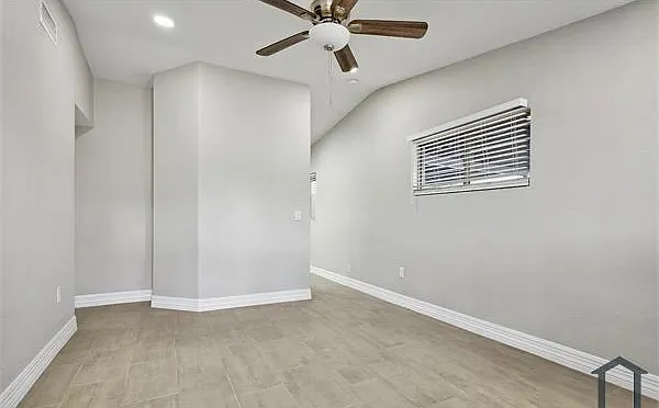 4 bed, 1100 sqft, $2,300 — Photo 4