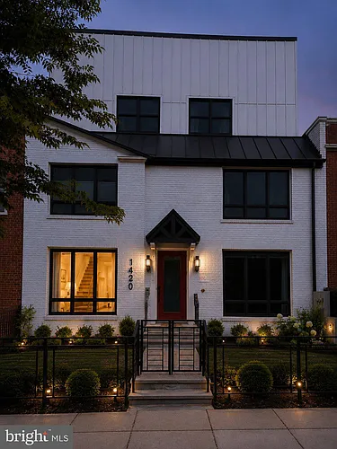 1420 Staples St NE #1 Photo 1