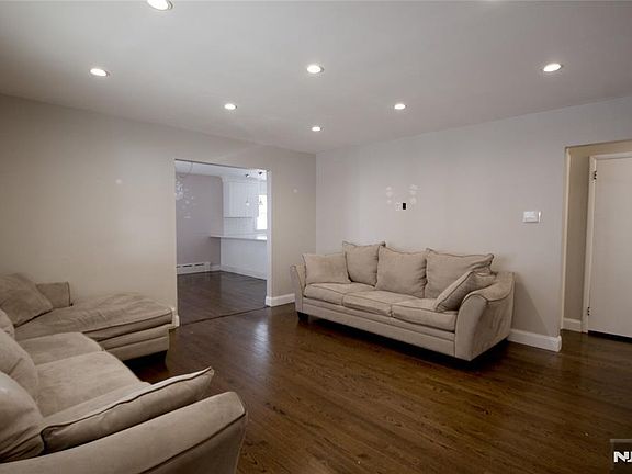 2nd image of 16 Prospect Street
