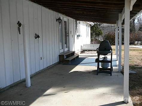 4th image of 23205 N Shore Dr