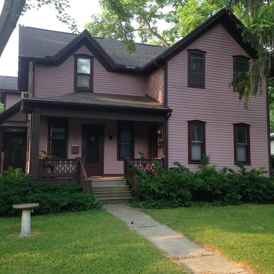 929 W Liberty St photo 1