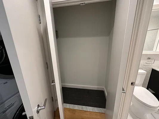 Rented by Zjama Realty Corp | media 6
