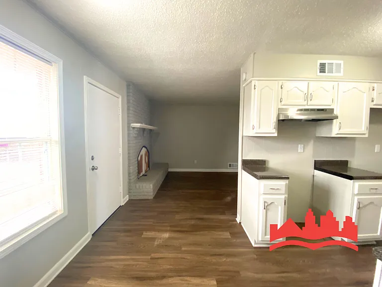 4449 Deerland St — Photo 8