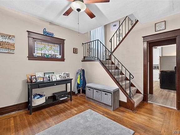 4th image of 131 Choate Ave