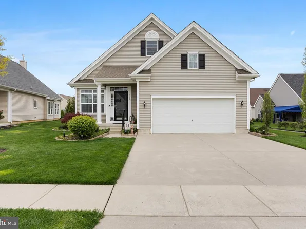 110 Quaker Ln, Glassboro, NJ 08028