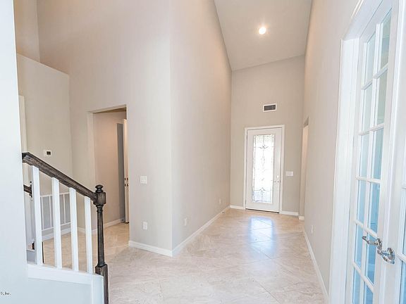 5th image of 648 Broomsedge Cir