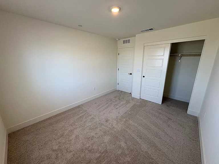 4005 W Babcock Ave — Photo 31