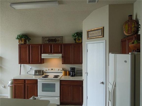 5th image of 7123 Lake Hawkins Dr