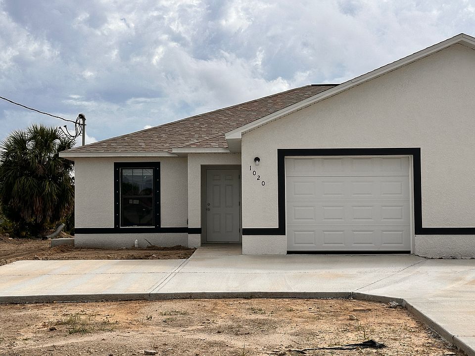 1st image of 1020 NE 15th Ln