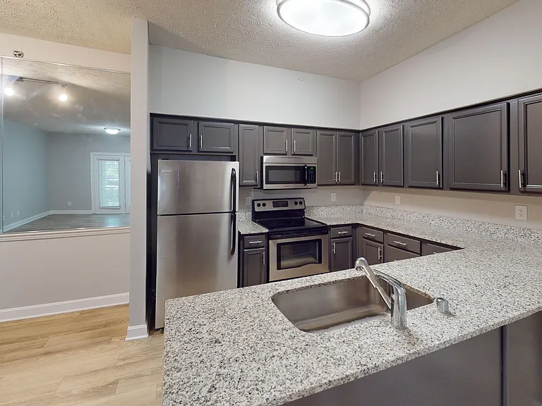 Aspenwood Apartments — Photo 29