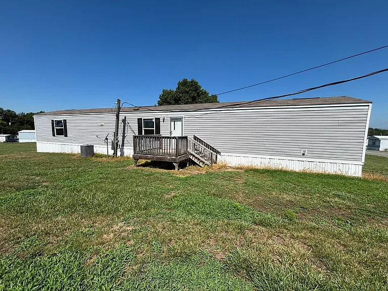 105 Exter Dr #21 — Photo 1